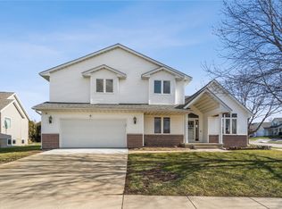 2805 Newcastle Rd, Marion, IA 52302