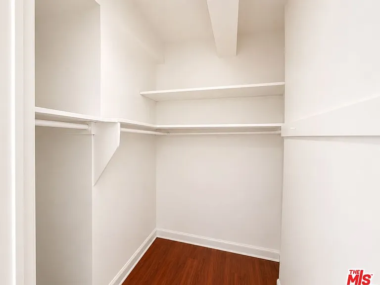 634 S Gramercy Pl #403 — Photo 3