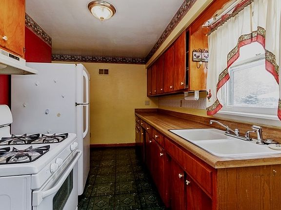 5th image of 1147 Riverlane Dr