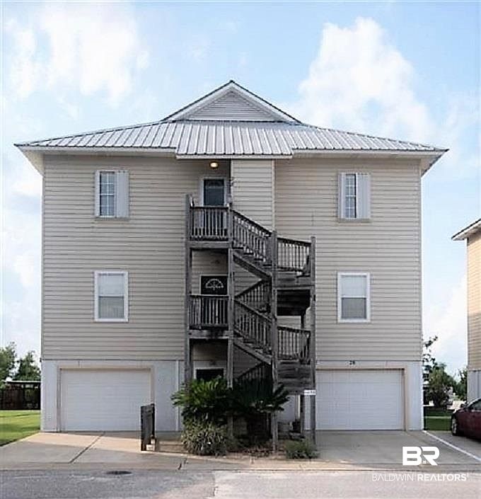 1st image of 4 Yacht Club Dr APT 28