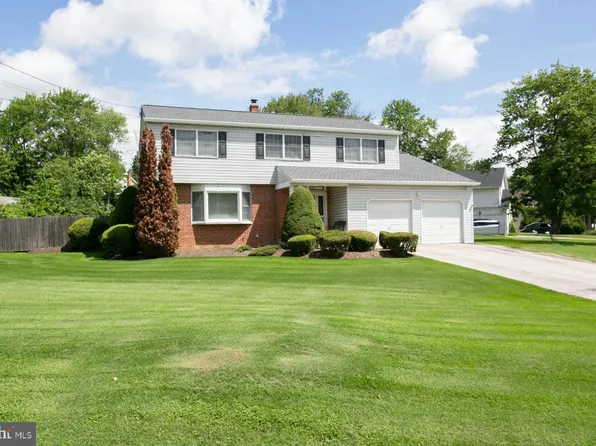 3001 Eisenhower Dr, East Norriton, PA 19403