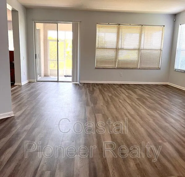 11404 Misty Isle Ln — Photo 5
