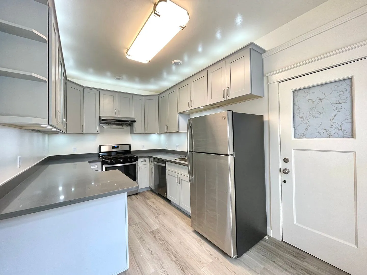 3010 Fulton Street (1099r) — Photo 3