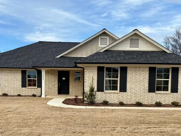 5858 Susan Moore Dr, Horn Lake, MS 38637