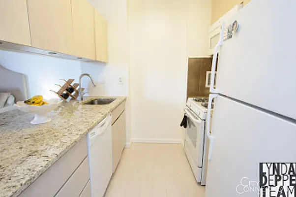 Rented by City Connections Realty | media 52