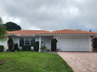 15 Little Harbor Way, Deerfield Beach, FL 33441