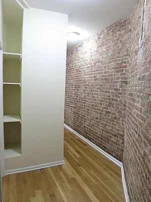 Rented by Bohemia Realty Group | media 18
