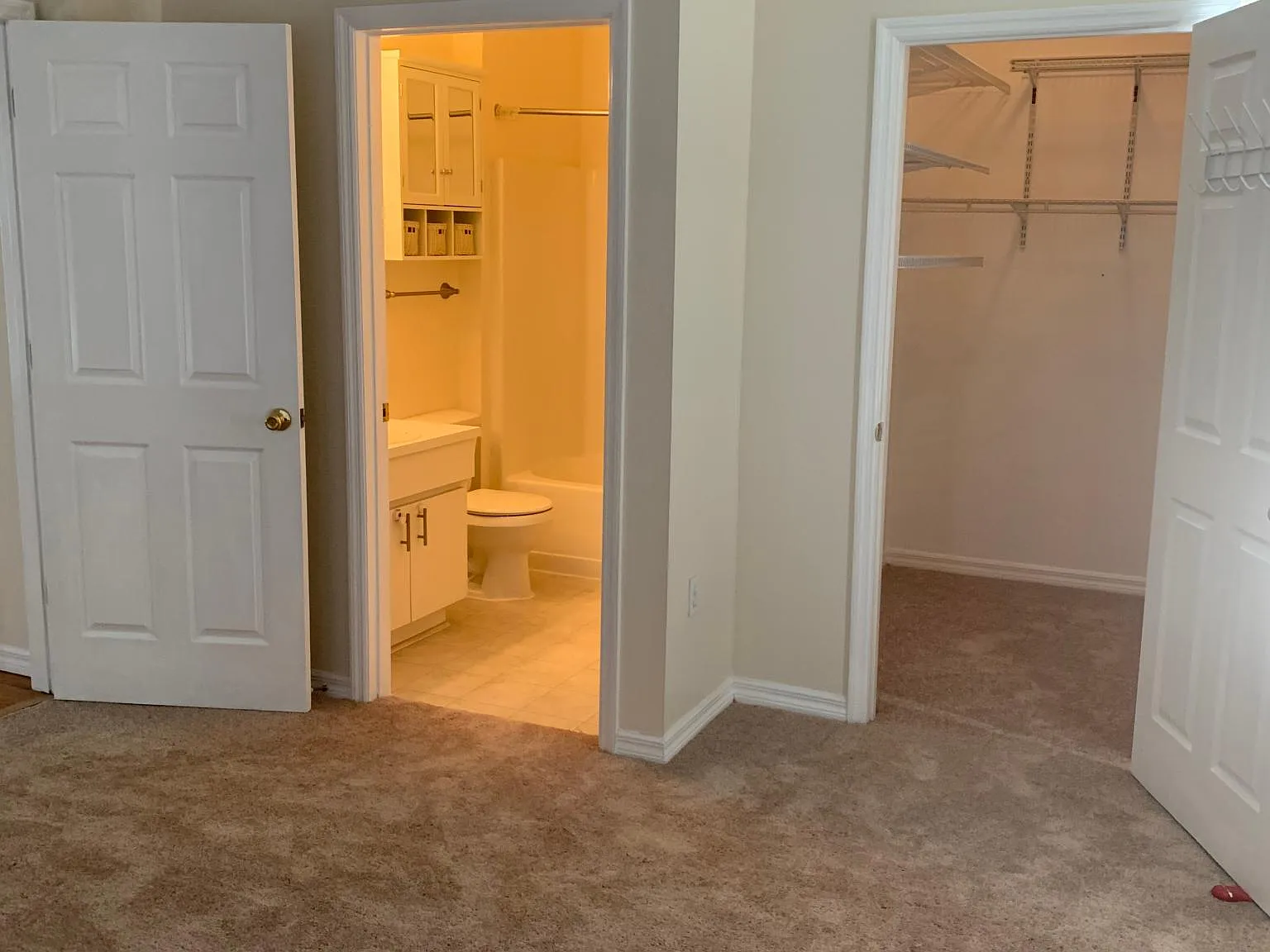 410 S Melville Ave — Photo 4