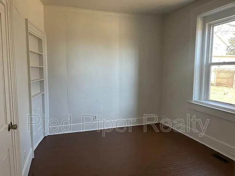 404 E Prospect Ter — Photo 15