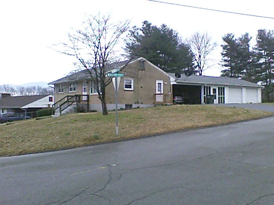 1st image of 2436 Rollingwood Dr
