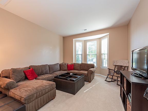 4th image of 1415 Lonan Dr