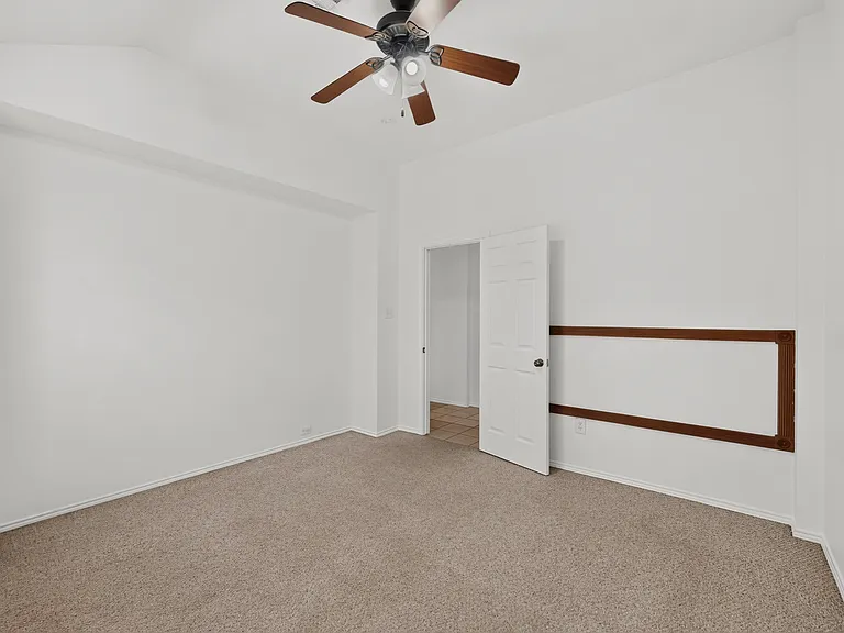 4184 Capstone Dr — Photo 24