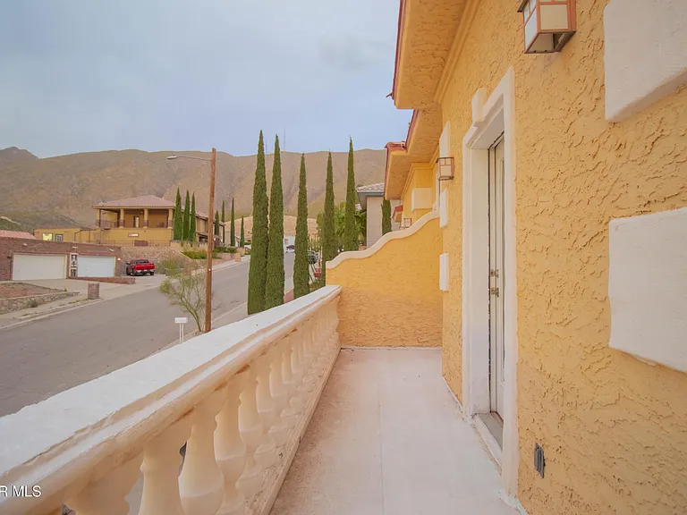 4744 Excalibur Dr — Photo 49