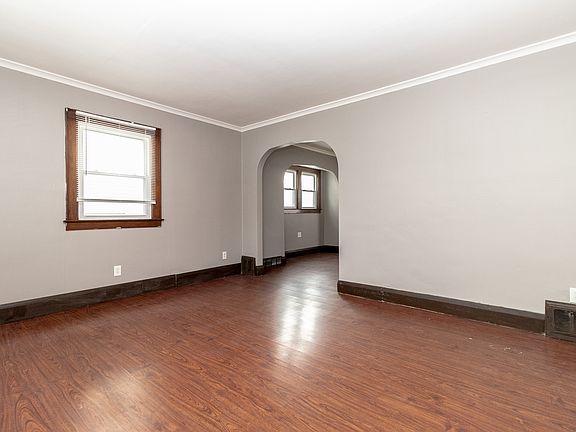 5th image of 2045 Mansfield Rd