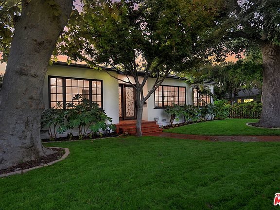 3rd image of 5455 Ventura Canyon Ave