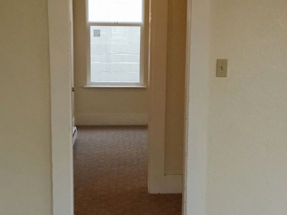 2nd image of 1012 Grant St