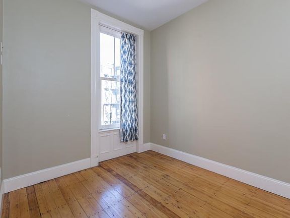 5th image of 263 Newbury St APT 2
