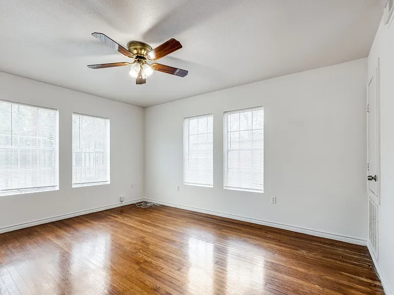 519 W Main St #3 — Photo 3