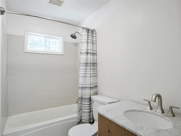 2038 East Dr — Photo 21