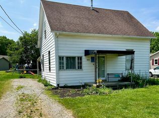 1009 Race St, Wapakoneta, OH 45895