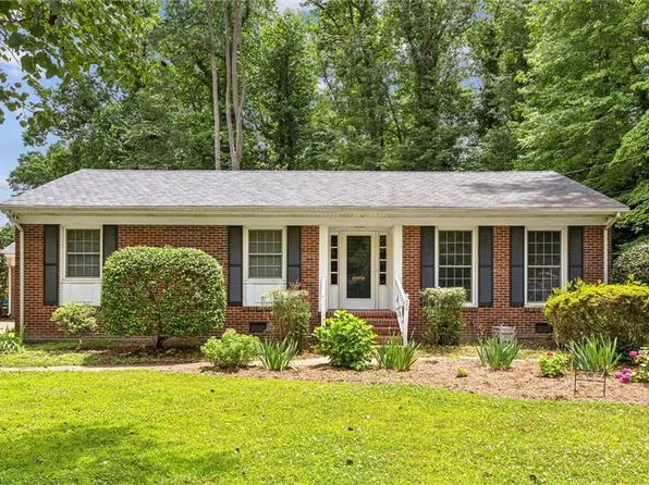 405 Woodroof Rd, Newport News, VA 23606