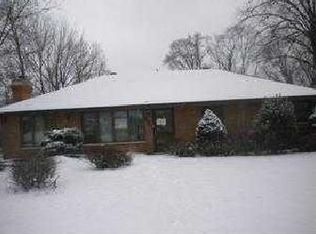8941 W 93rd Pl, Hickory Hills, IL