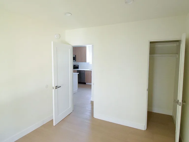 818 Grant St — Photo 17