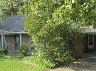 1085 Whitten Rd, Memphis, TN 38134