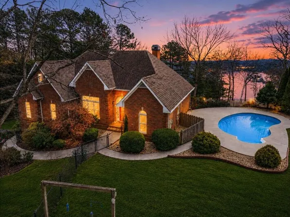 4605 Lakeview Ln, Gainesville, GA 30504