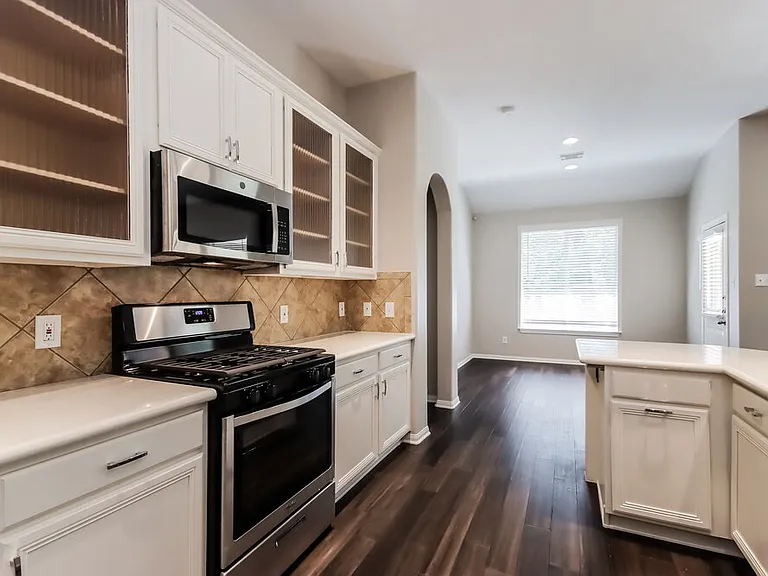 25589 Oakhurst Forest Dr — Photo 8