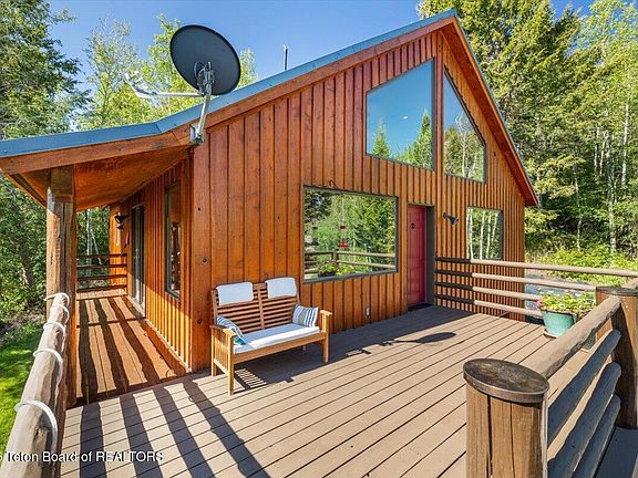 4th image of 645 W Saddle Butte Way