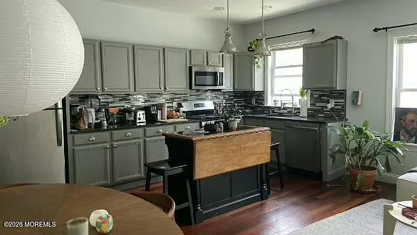908 Main St #3B — Photo 1