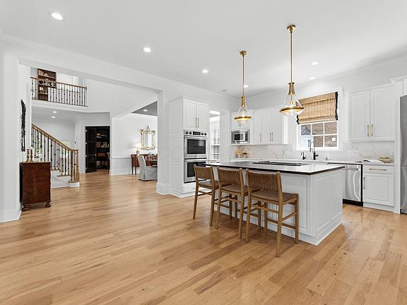 4th image of 4011 Westbury