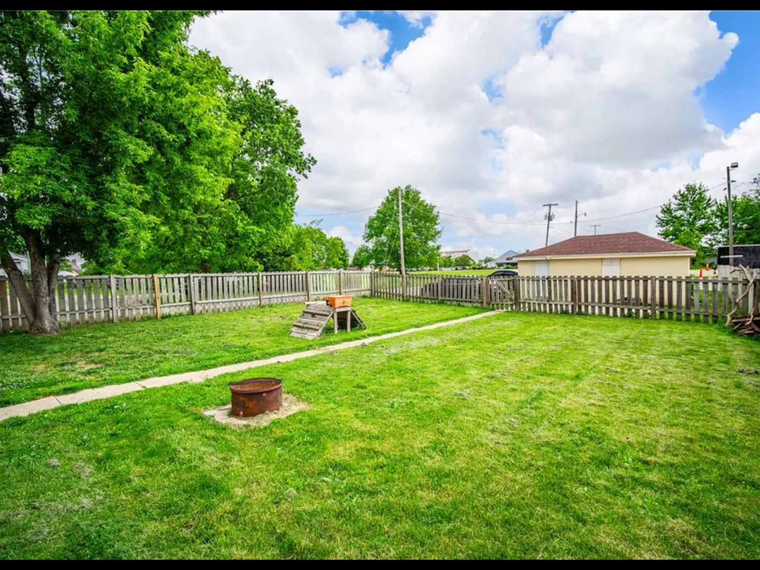 3 bed, 1187 sqft, $1,350 — Photo 4