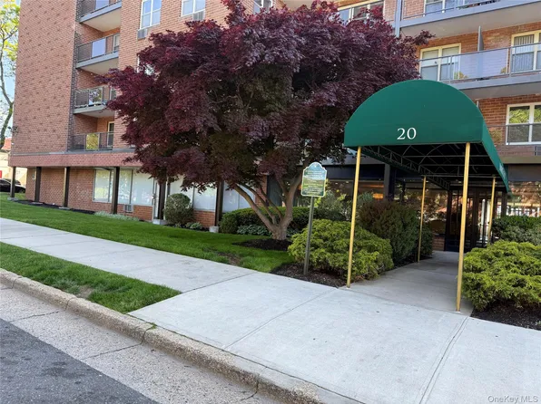 20 Wendell Street #34E, Hempstead, NY 11550