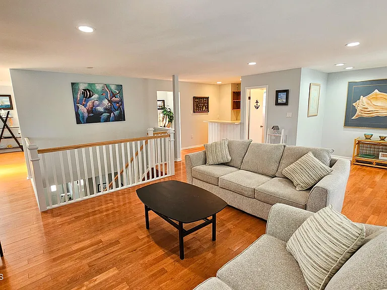 702 Newell Ave — Photo 19