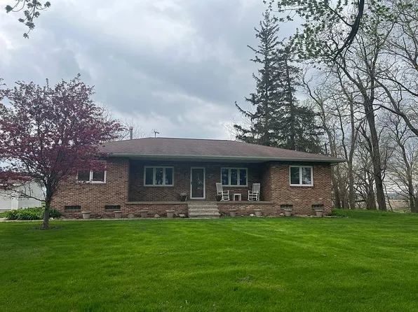 1229 W Mount Vernon Rd, Waterloo, IA 50703