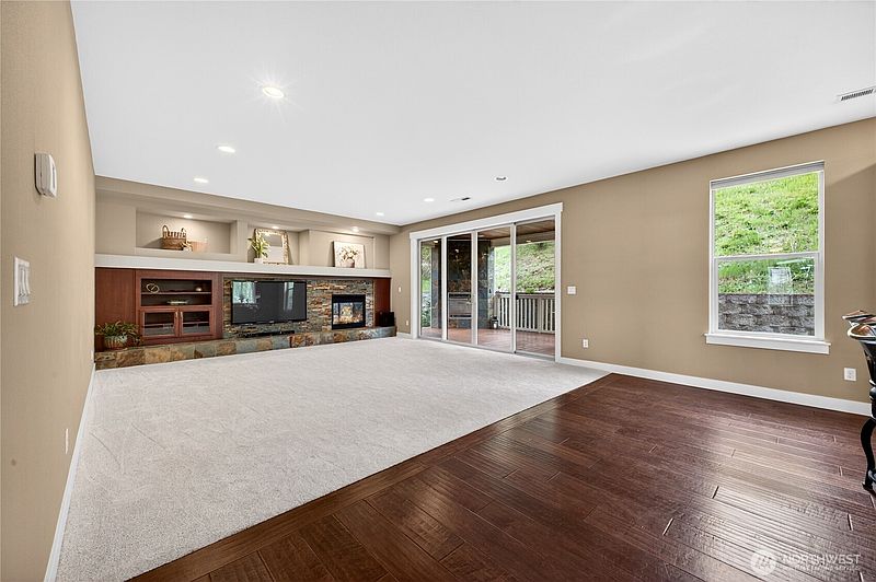 5th image of 8119 172nd Avenue E