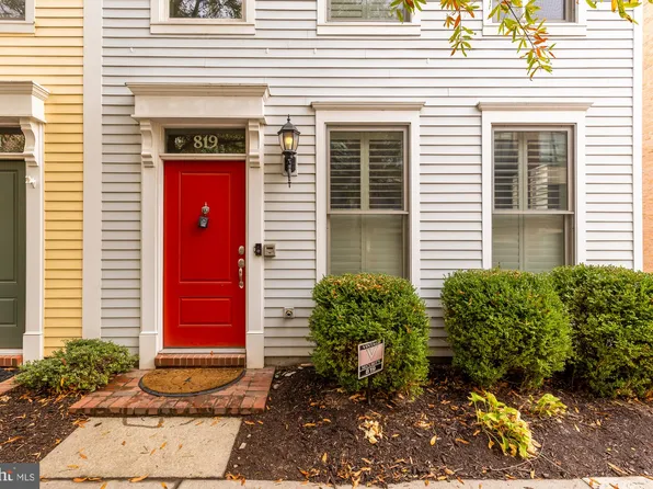 819 Parker Gray School Way, Alexandria, VA 22314