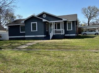 201 S 5th St, Okemah, OK 74859