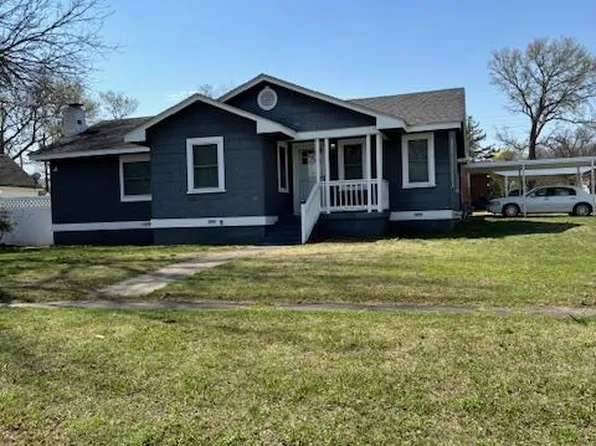 201 S 5th St, Okemah, OK 74859