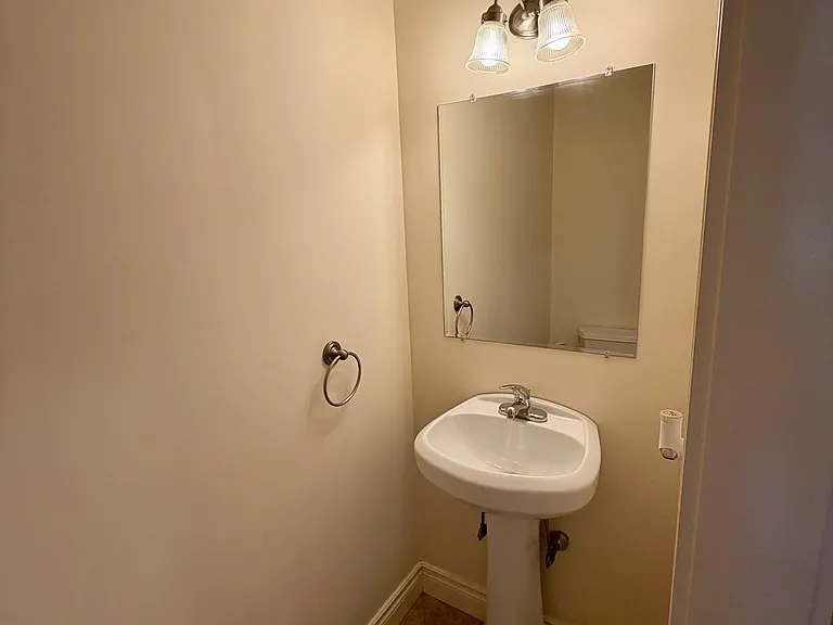 944 Roosevelt Trl #19 — Photo 3