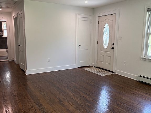 5th image of 21 Highland Pl
