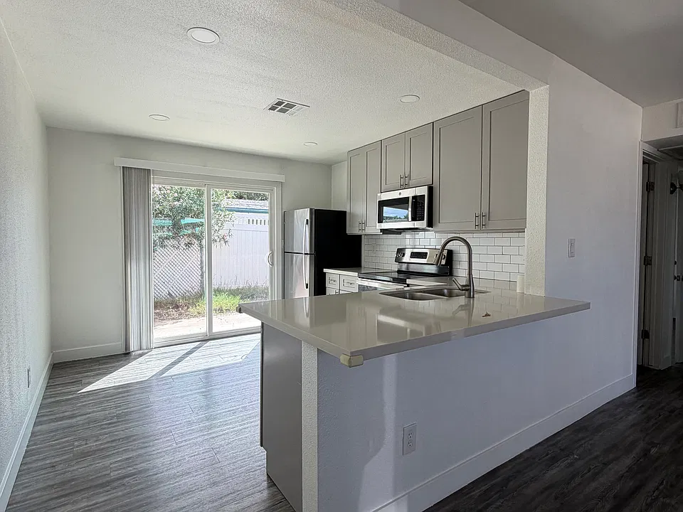 47 N Horne #10