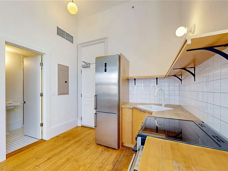 225 Weybosset St #4 — Photo 4