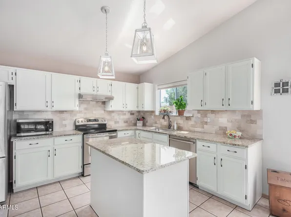 2746 E HERMOSA VISTA Drive, Mesa, AZ 85213