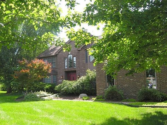 3rd image of 5913 Lohr Lake Dr