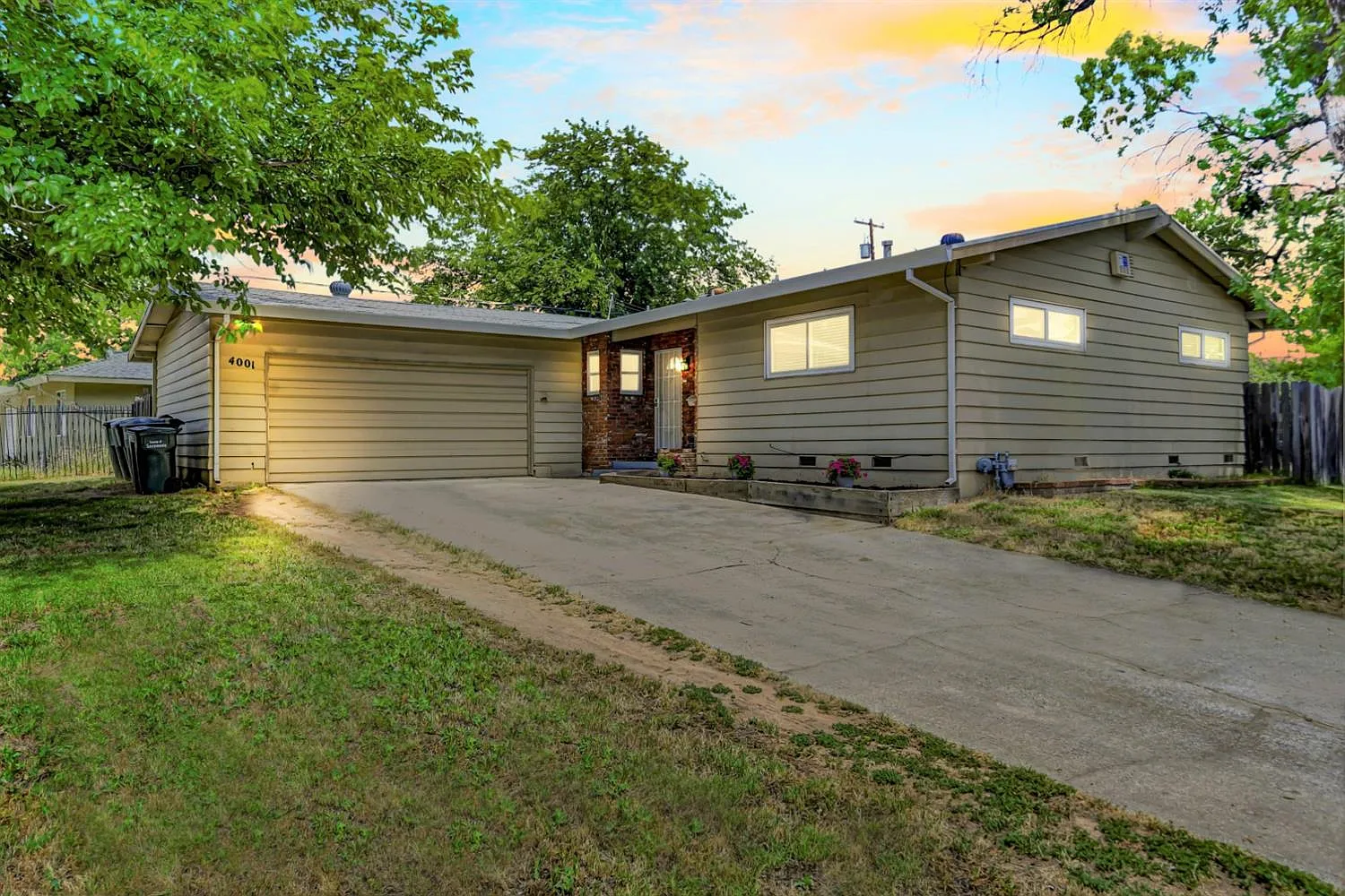 4001 Floral Dr photo 1