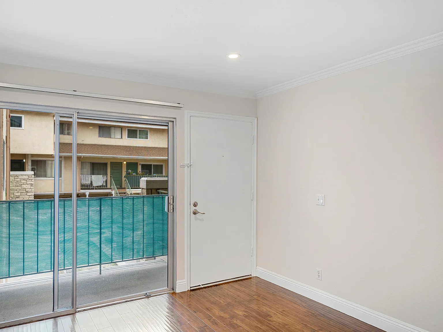2 bed, 956 sqft, $2,850 — Photo 4