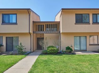 27C Andover Ct, Red Bank, NJ 07701
